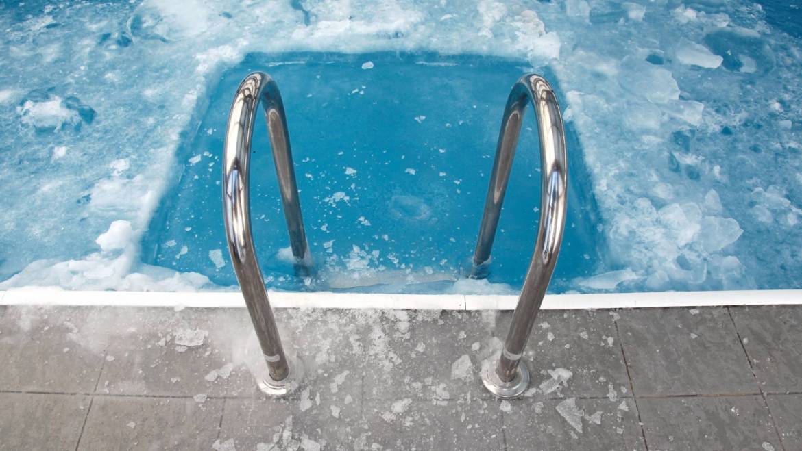 Comment protéger sa piscine du gel