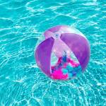 Ballon plume piscine 5